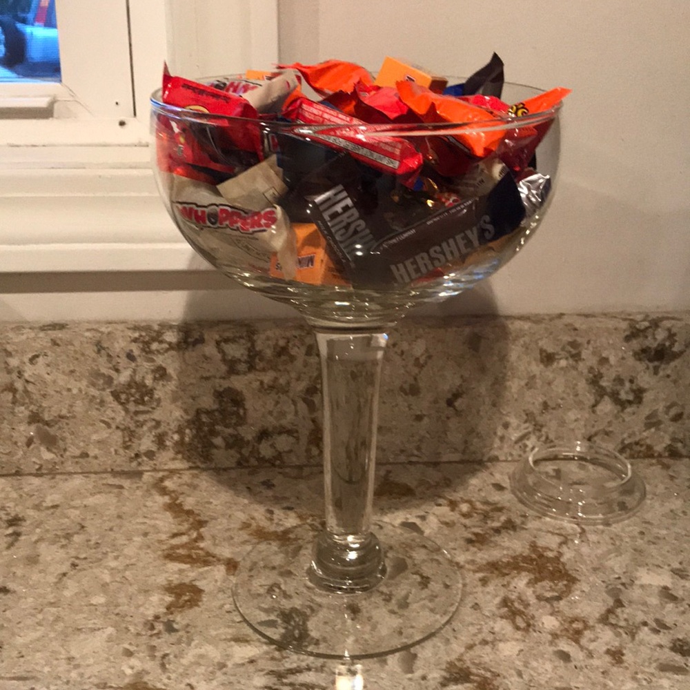Giant Wine Glass Bowl - Picture 2 of 8